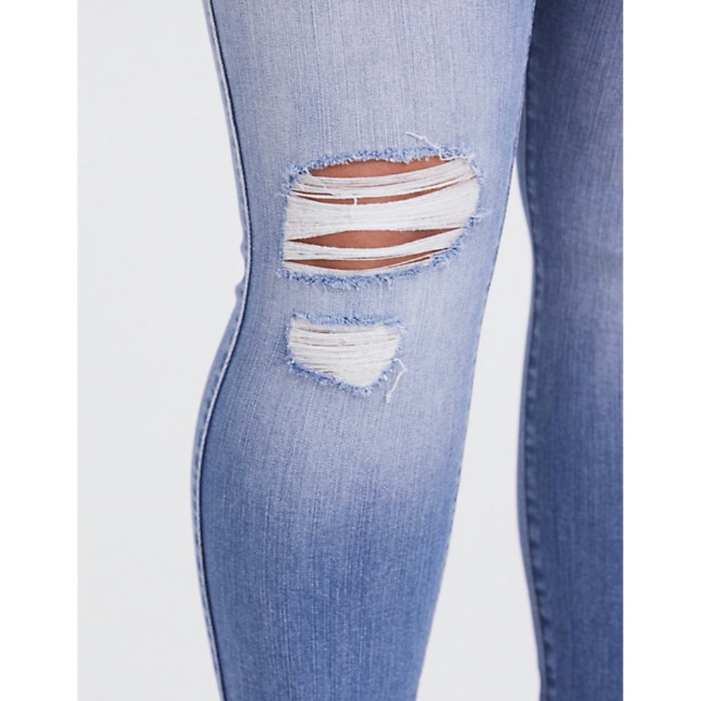 Torrid Bombshell Skinny Jean Premium Light Wash - Picture 2 of 11